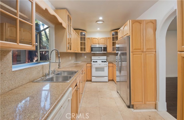 MLS #SR25161541 image #8