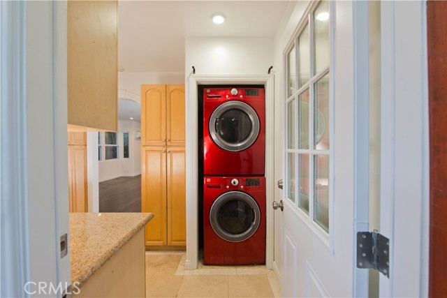 MLS #SR25161541 image #9