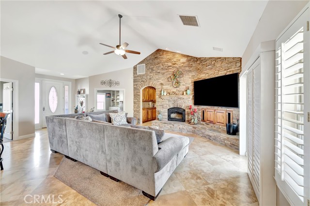 MLS #SR25162647 image #8