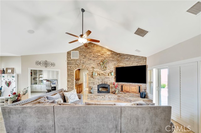 MLS #SR25162647 image #9