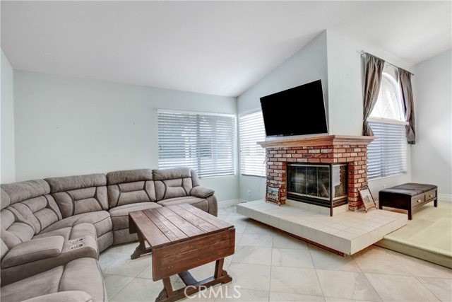 MLS #SR25164329 image #5
