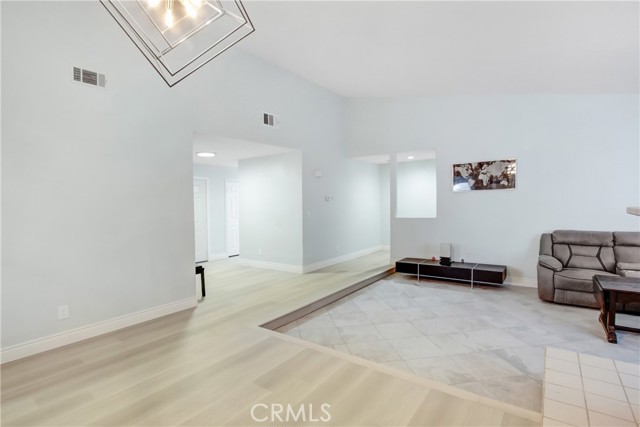 MLS #SR25164329 image #8