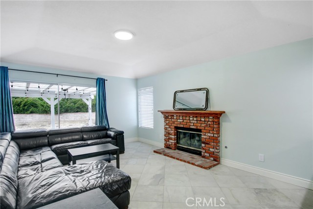 MLS #SR25164329 image #9