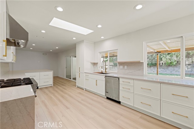 MLS #SR25164677 image #12
