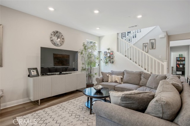 MLS #SR25164890 image #6