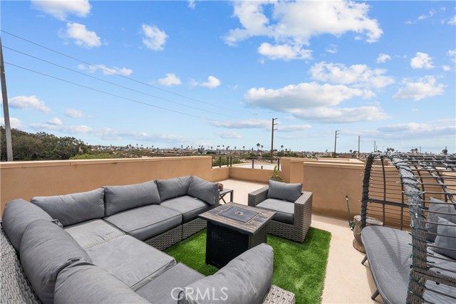 MLS #SR25165010 image #1