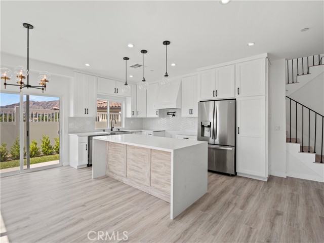 MLS #SR25165395 image #2