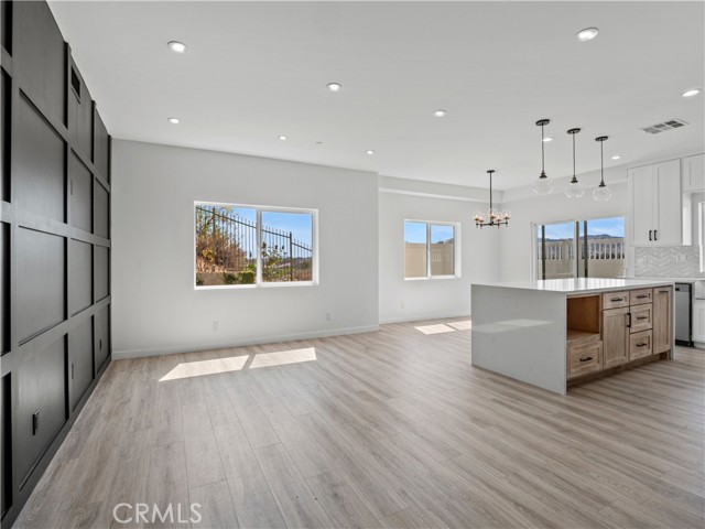 MLS #SR25165395 image #5