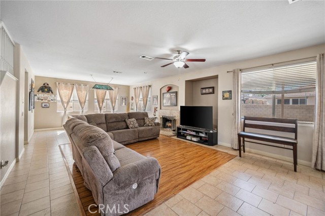MLS #SR25166163 image #1