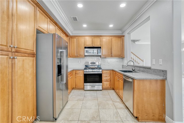 MLS #SR25166401 image #9