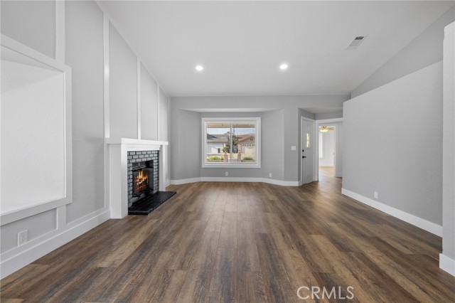 MLS #SR25166771 image #9