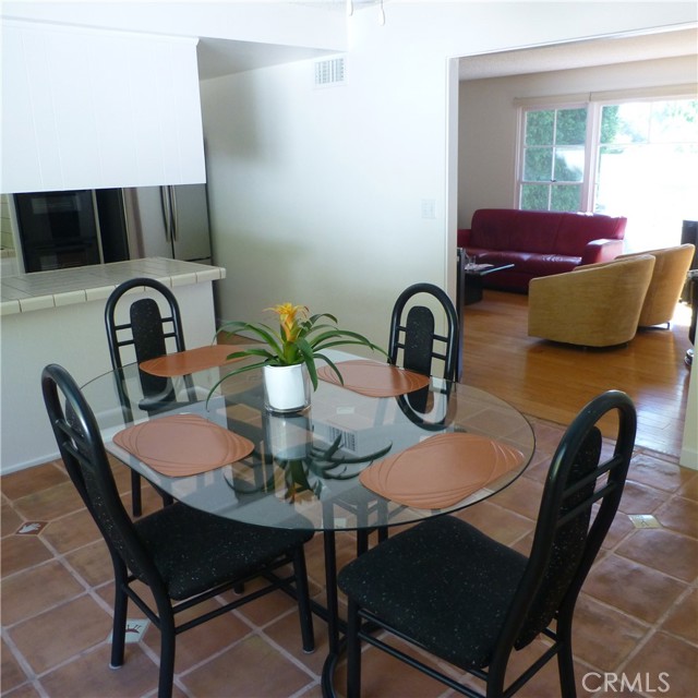 MLS #SR25167757 image #8