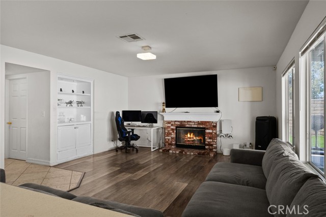 MLS #SR25167989 image #9