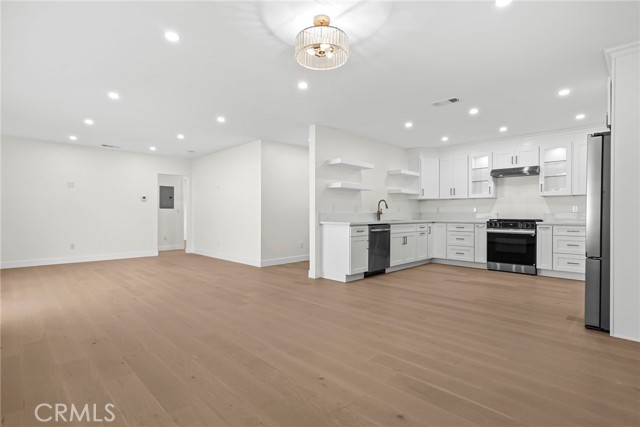 MLS #SR25168175 image #8