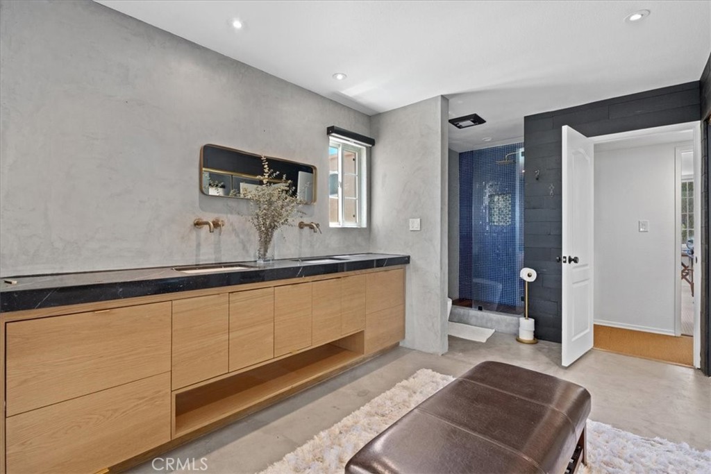 MLS #SR25169311 image #5