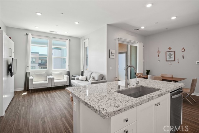 MLS #SR25169395 image #8