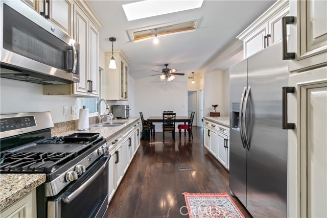 MLS #SR25169959 image #9