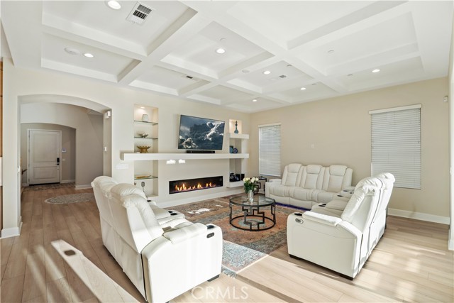 MLS #SR25171595 image #8