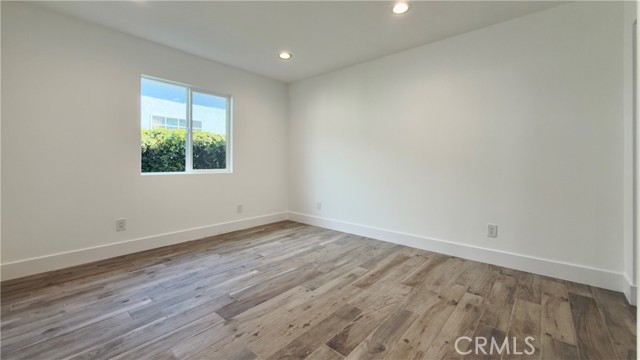 MLS #SR25171796 image #9