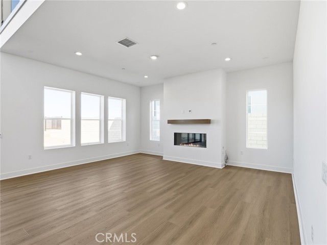 MLS #SR25172176 image #5