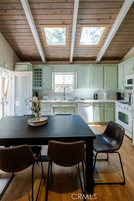 MLS #SR25172188 image #7