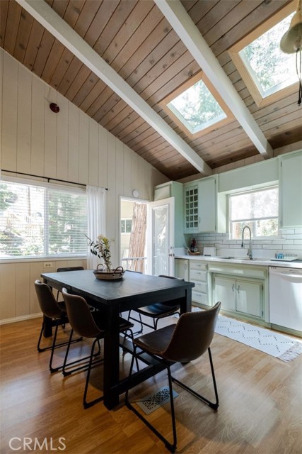 MLS #SR25172188 image #8