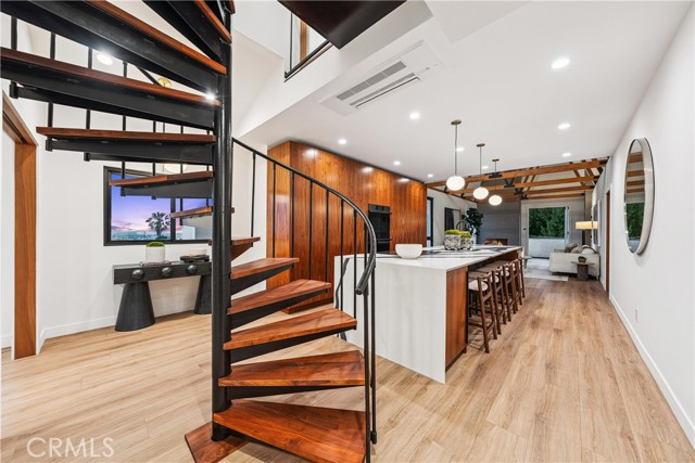 MLS #SR25172193 image #1