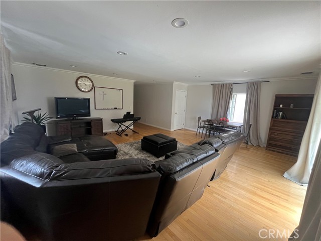 MLS #SR25172472 image #1