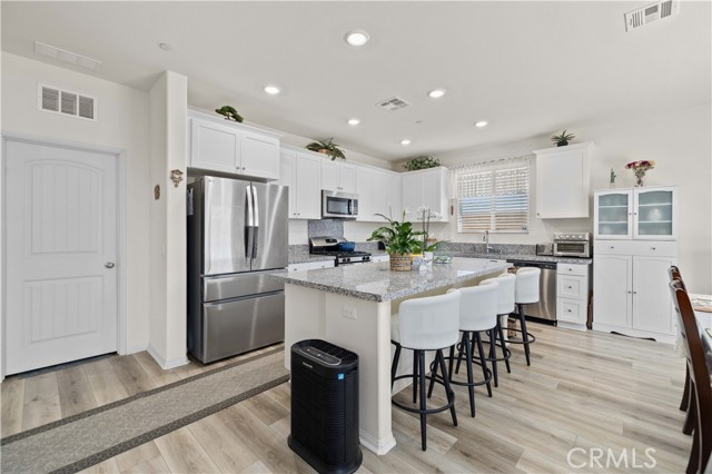 MLS #SR25172529 image #9