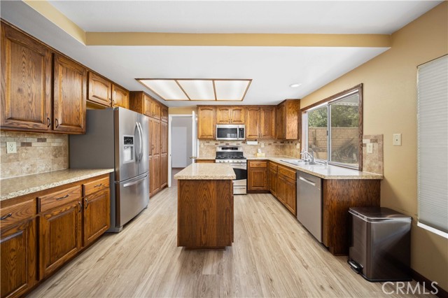 MLS #SR25173802 image #9