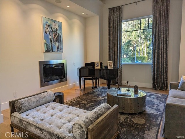 MLS #SR25175108 img 4