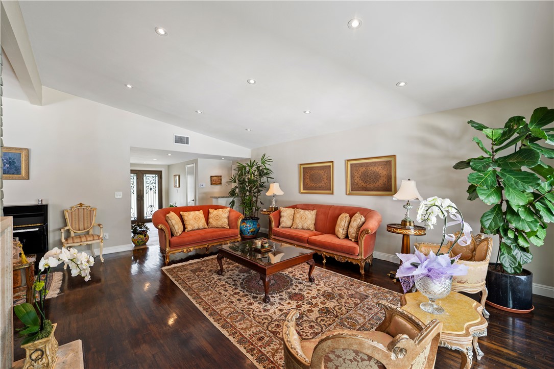 MLS #SR25175321 image #10