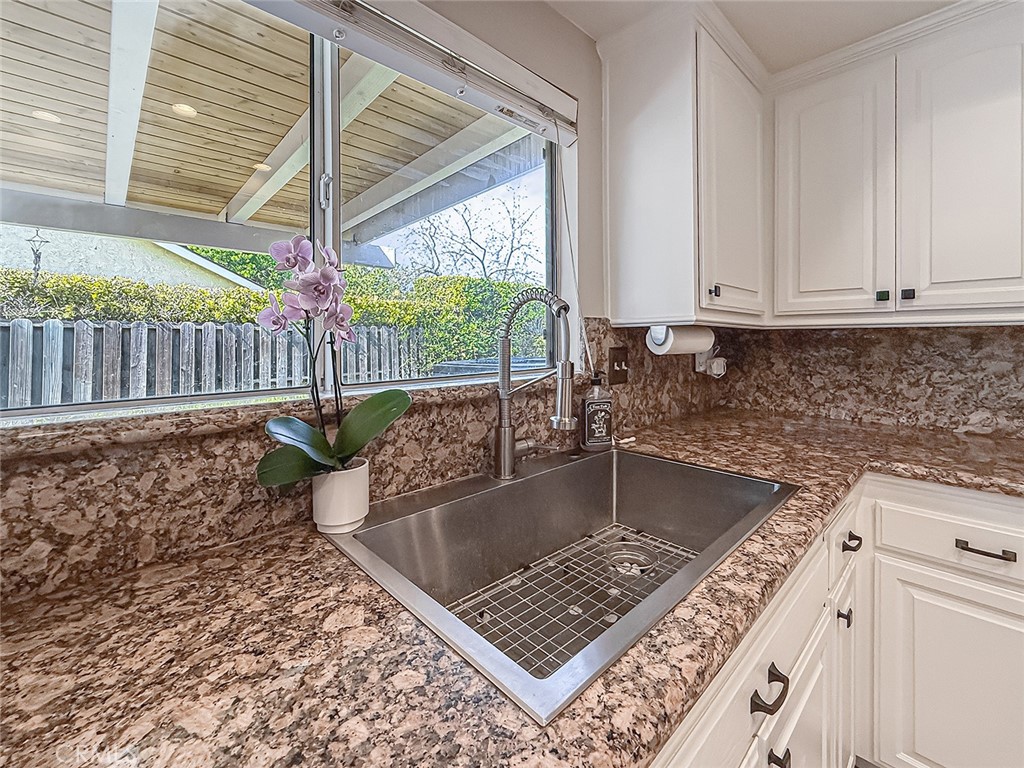 MLS #SR25175323 image #8