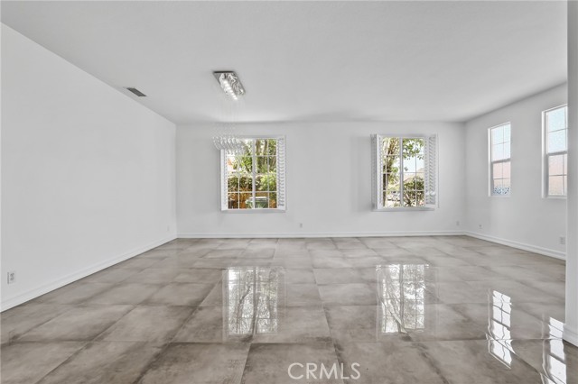 MLS #SR25175355 image #4