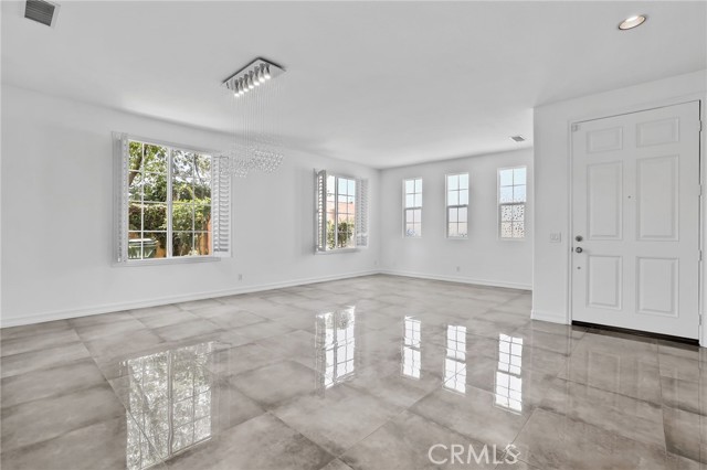 MLS #SR25175355 image #5