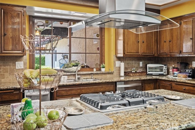 MLS #SR25175655 image #11