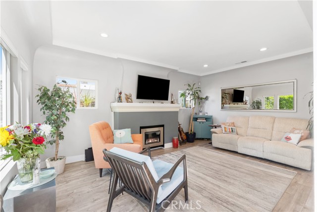 MLS #SR25175774 image #9