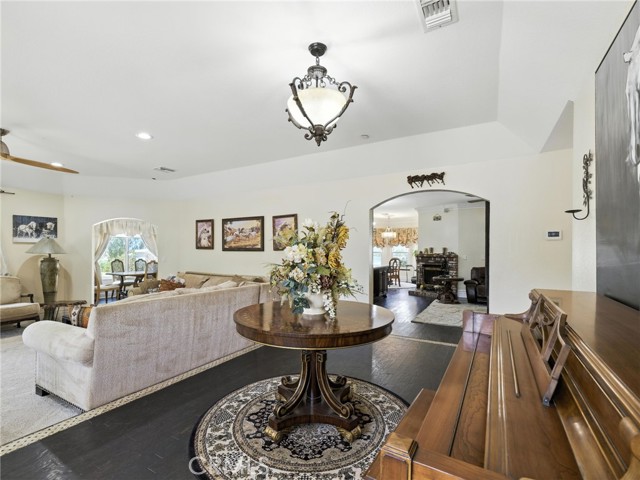 MLS #SR25176059 image #7