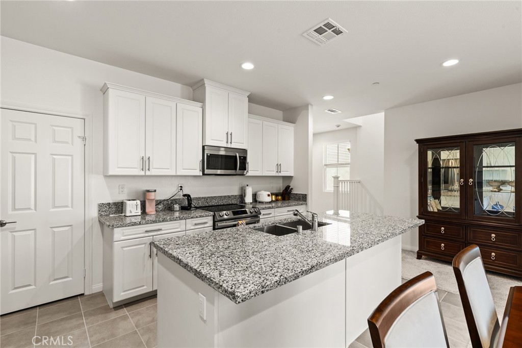 MLS #SR25176247 image #10