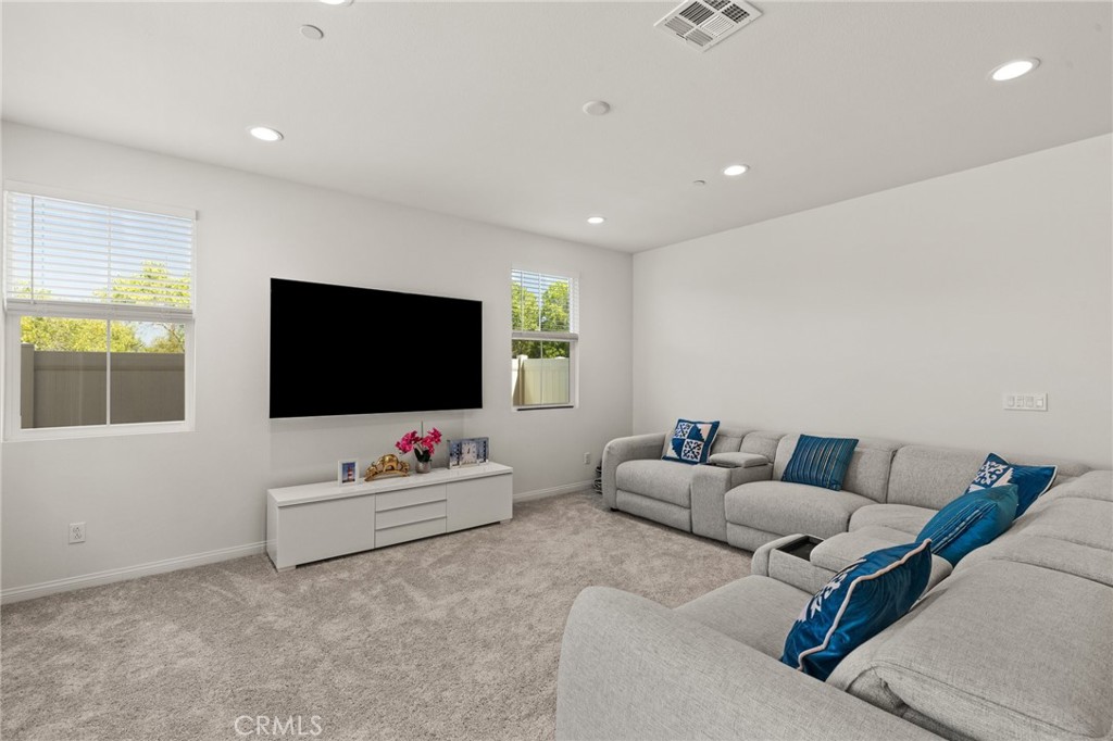 MLS #SR25176247 image #7