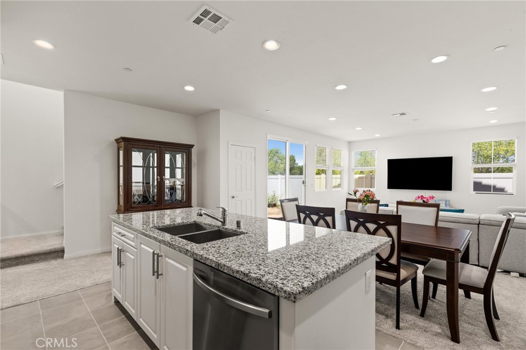 MLS #SR25176247 image #9