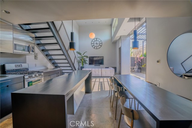 MLS #SR25177233 image #5