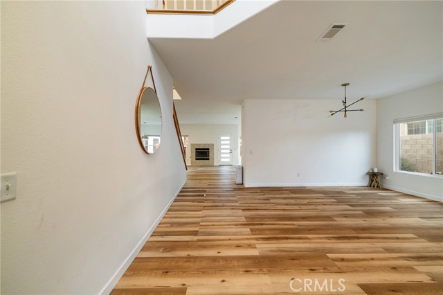 MLS #SR25178122 image #8