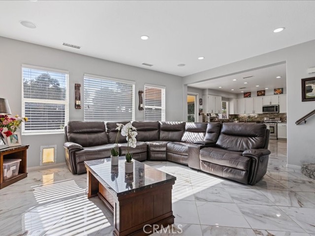 MLS #SR25178766 image #9
