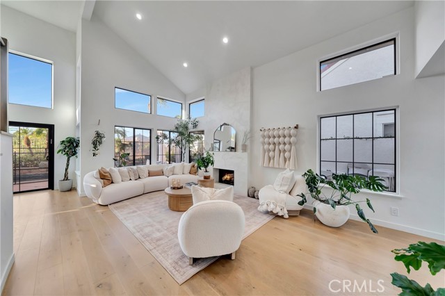 MLS #SR25178781 image #2