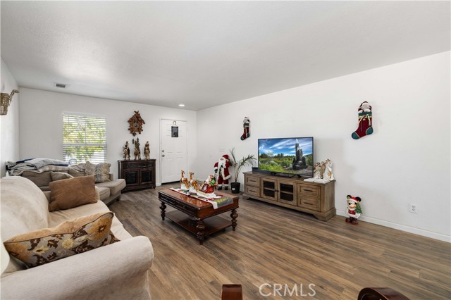 MLS #SR25178817 image #4