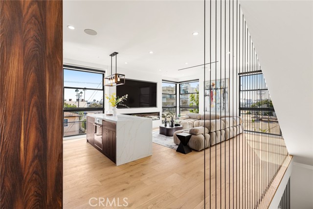 MLS #SR25179163 image #1