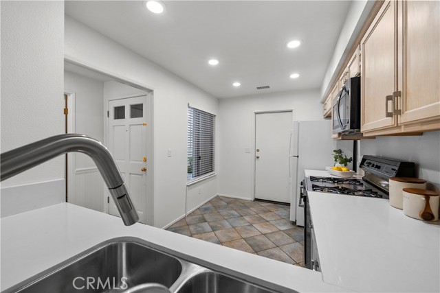 MLS #SR25179601 image #10