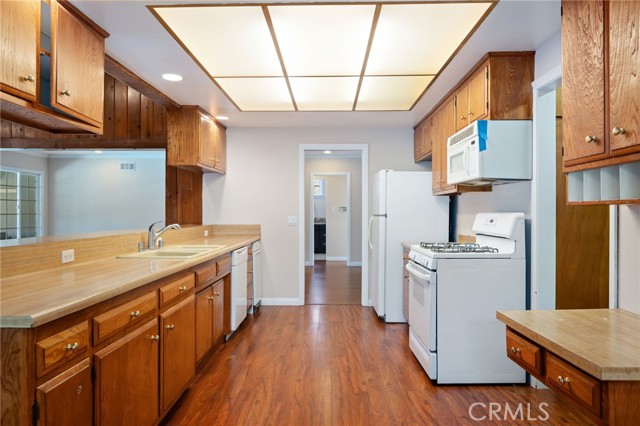 MLS #SR25180280 image #10