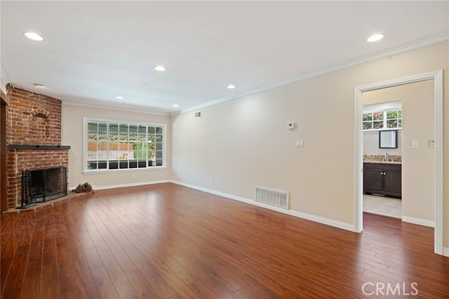 MLS #SR25180280 image #4